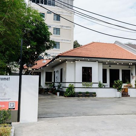 Wang'S Bnb 4 Bedrooms Villa ジョージタウン エクステリア 写真