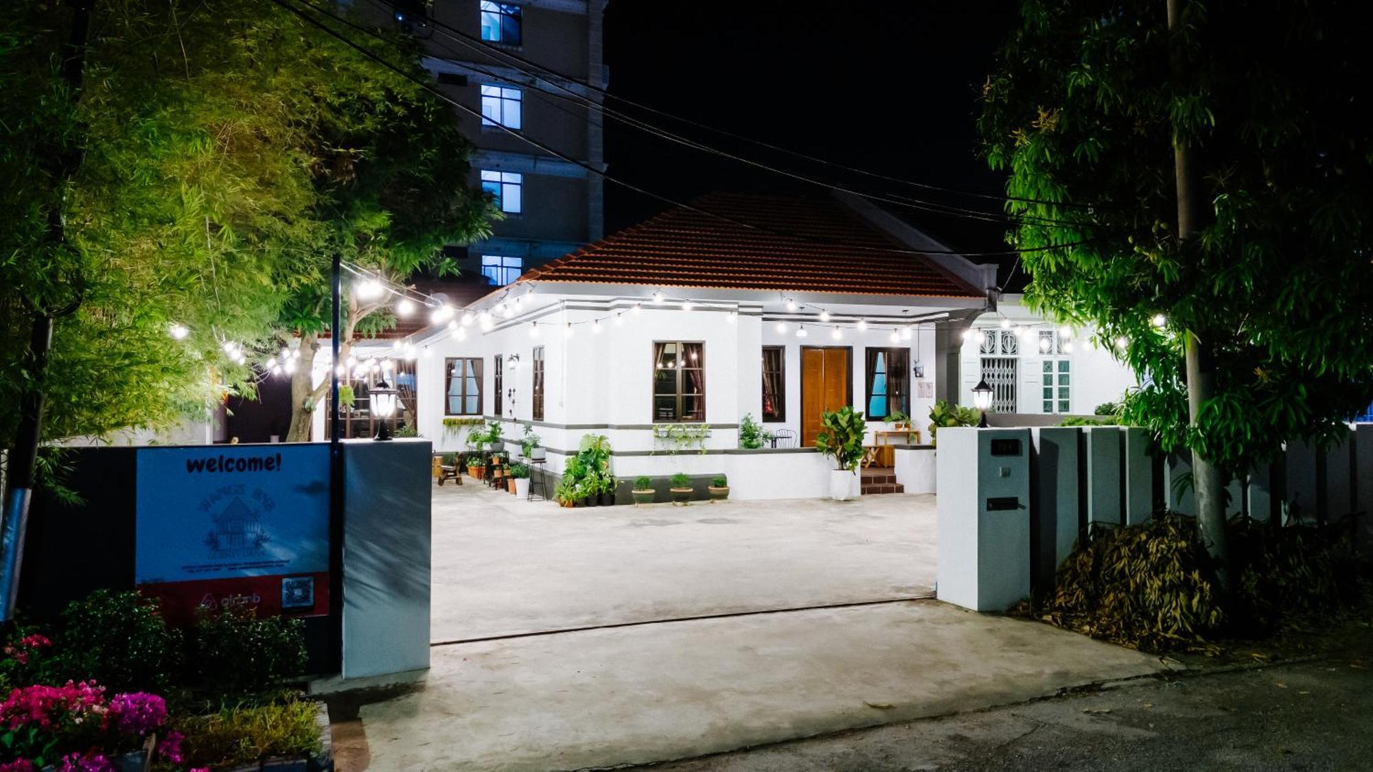 Wang'S Bnb 4 Bedrooms Villa ジョージタウン エクステリア 写真