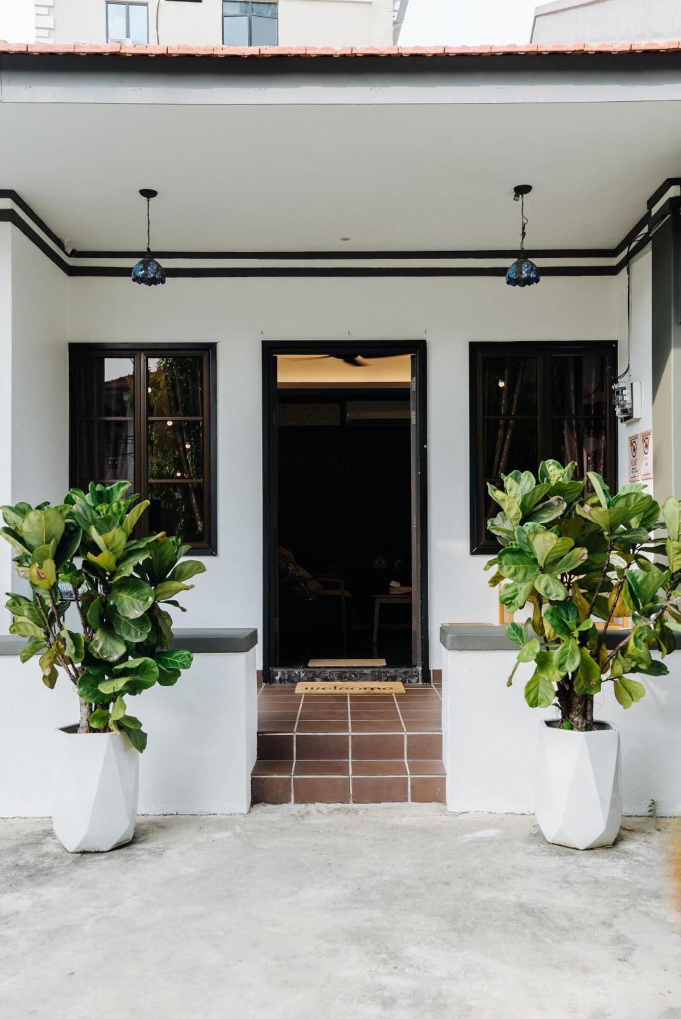 Wang'S Bnb 4 Bedrooms Villa ジョージタウン エクステリア 写真