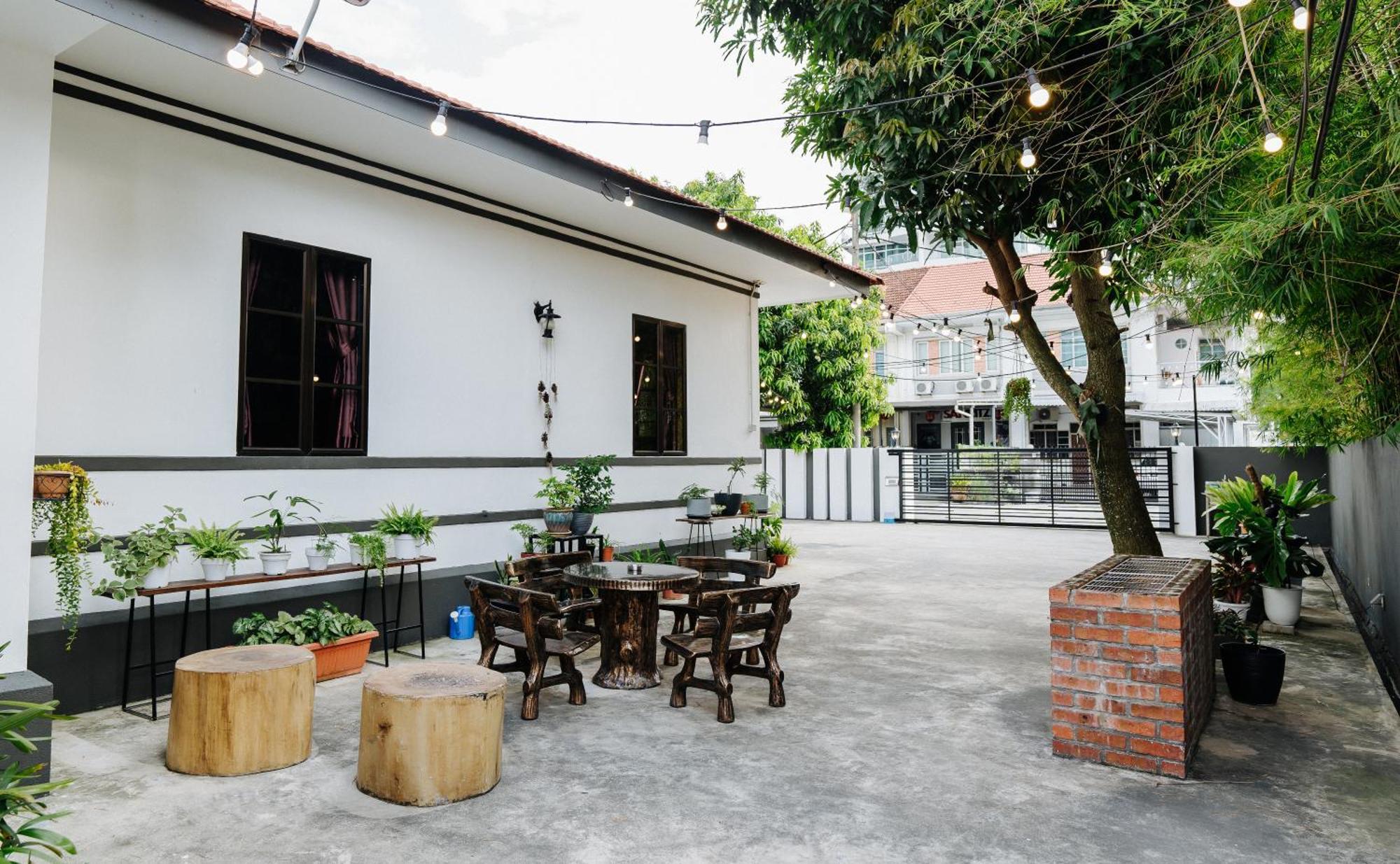 Wang'S Bnb 4 Bedrooms Villa ジョージタウン エクステリア 写真
